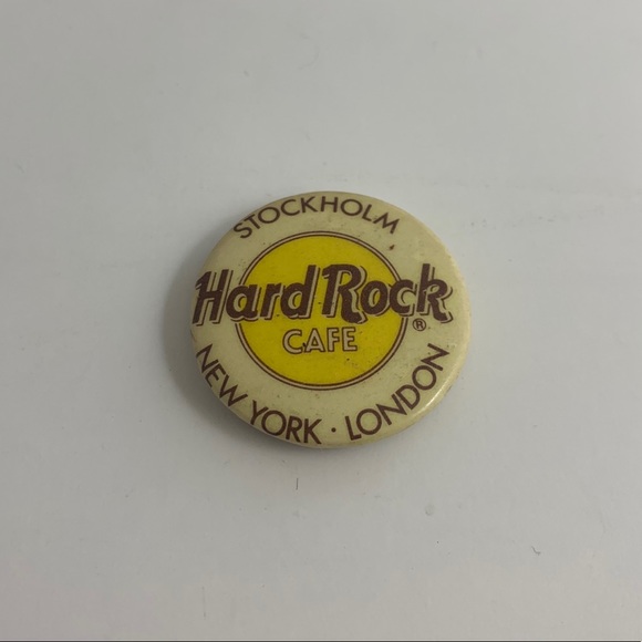 Hard Rock Cafe Accessories - VINTAGE 90s Hard Rock Cafe Pin